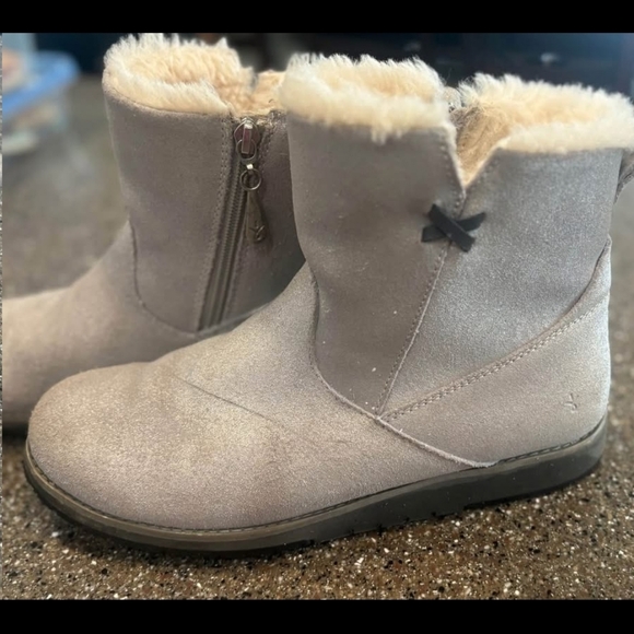 EMU Australia Womens Beach Mini Boots Dove Grey Suede Merino Wool Lining Size 8 - Picture 15 of 15